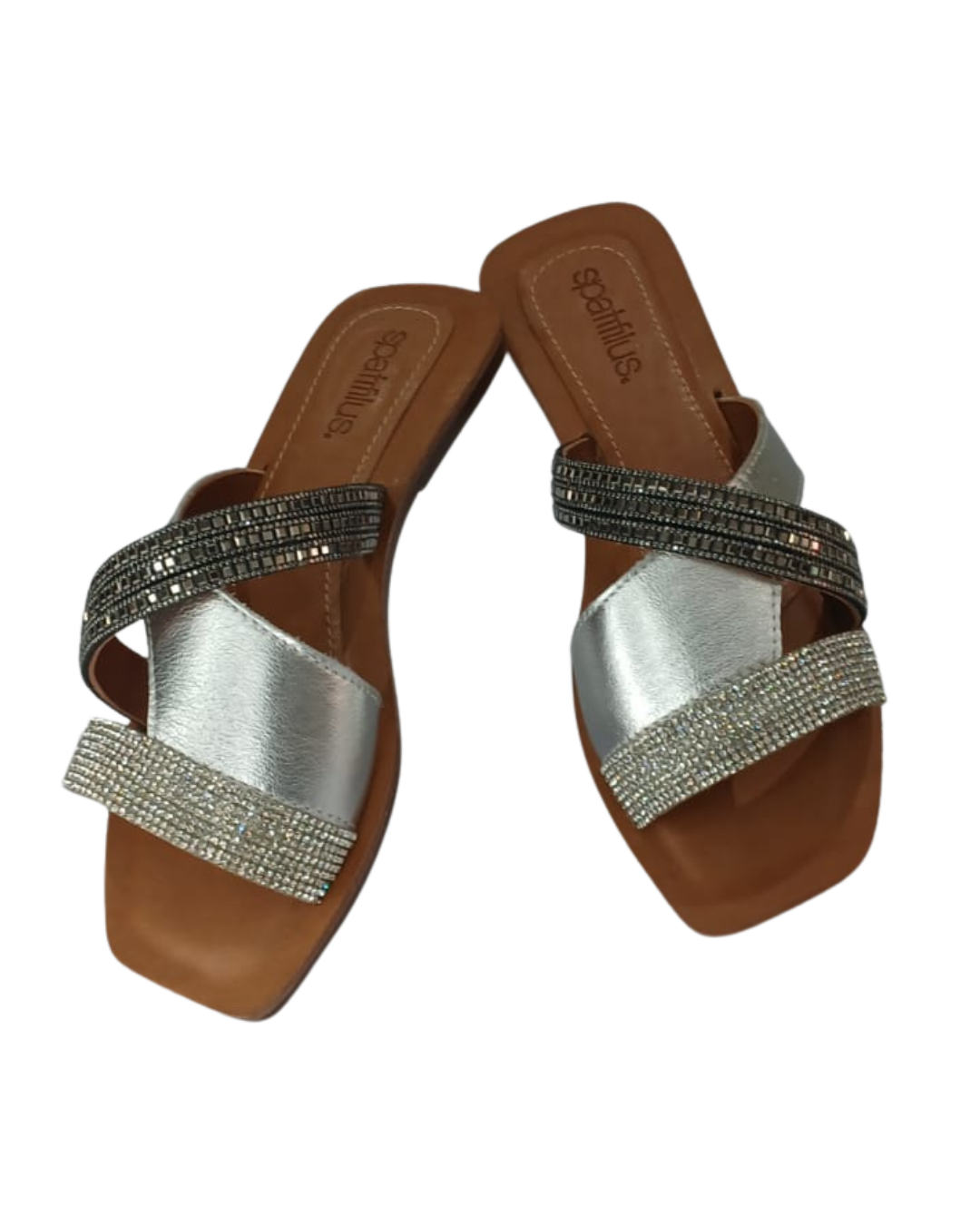 Rasteira couro strass